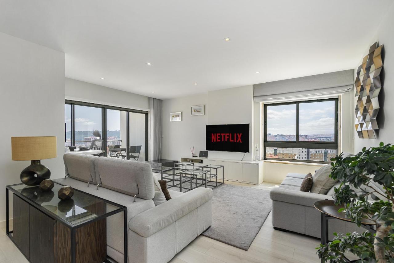 Whome Family Condo - Urban Retreat With Parking, Ac, Elevator In Great Location Lisboa Exterior foto