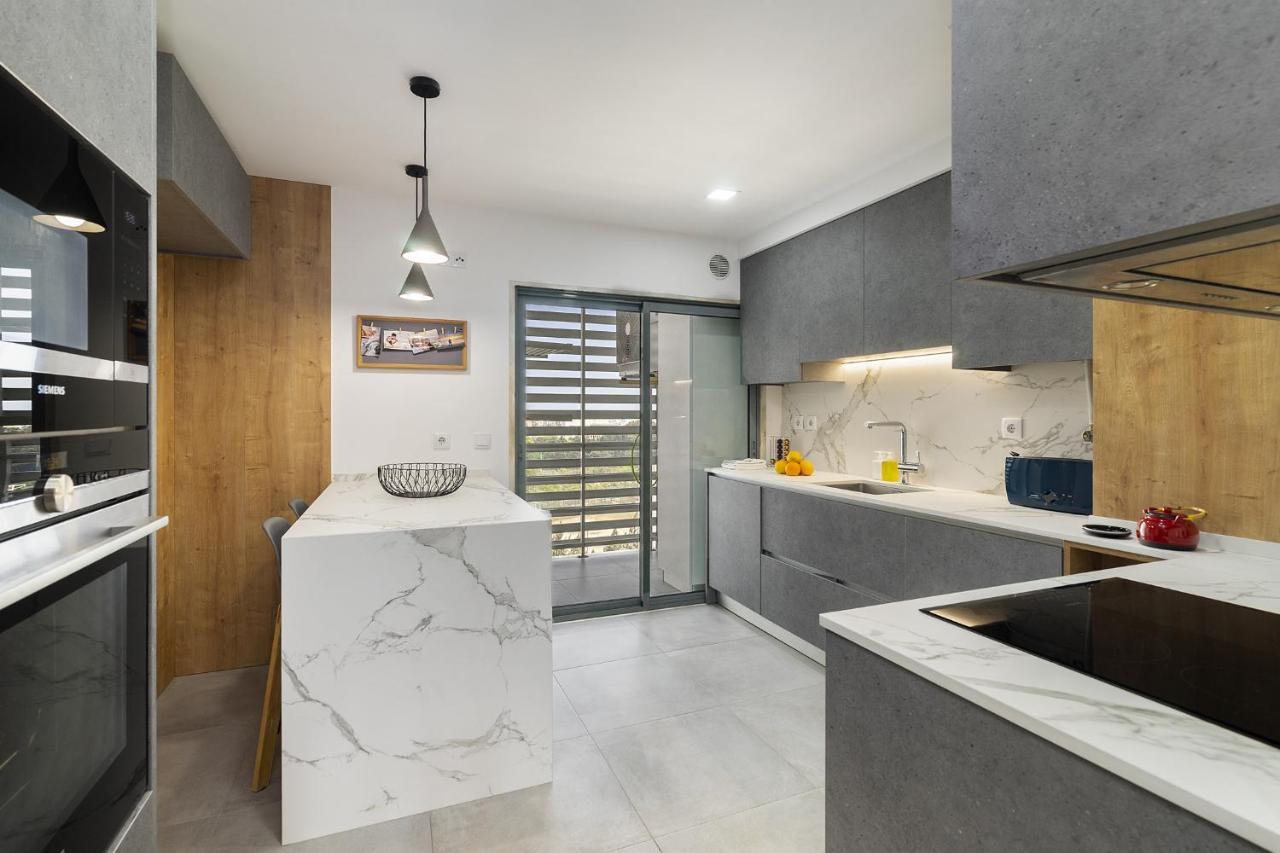 Whome Family Condo - Urban Retreat With Parking, Ac, Elevator In Great Location Lisboa Exterior foto