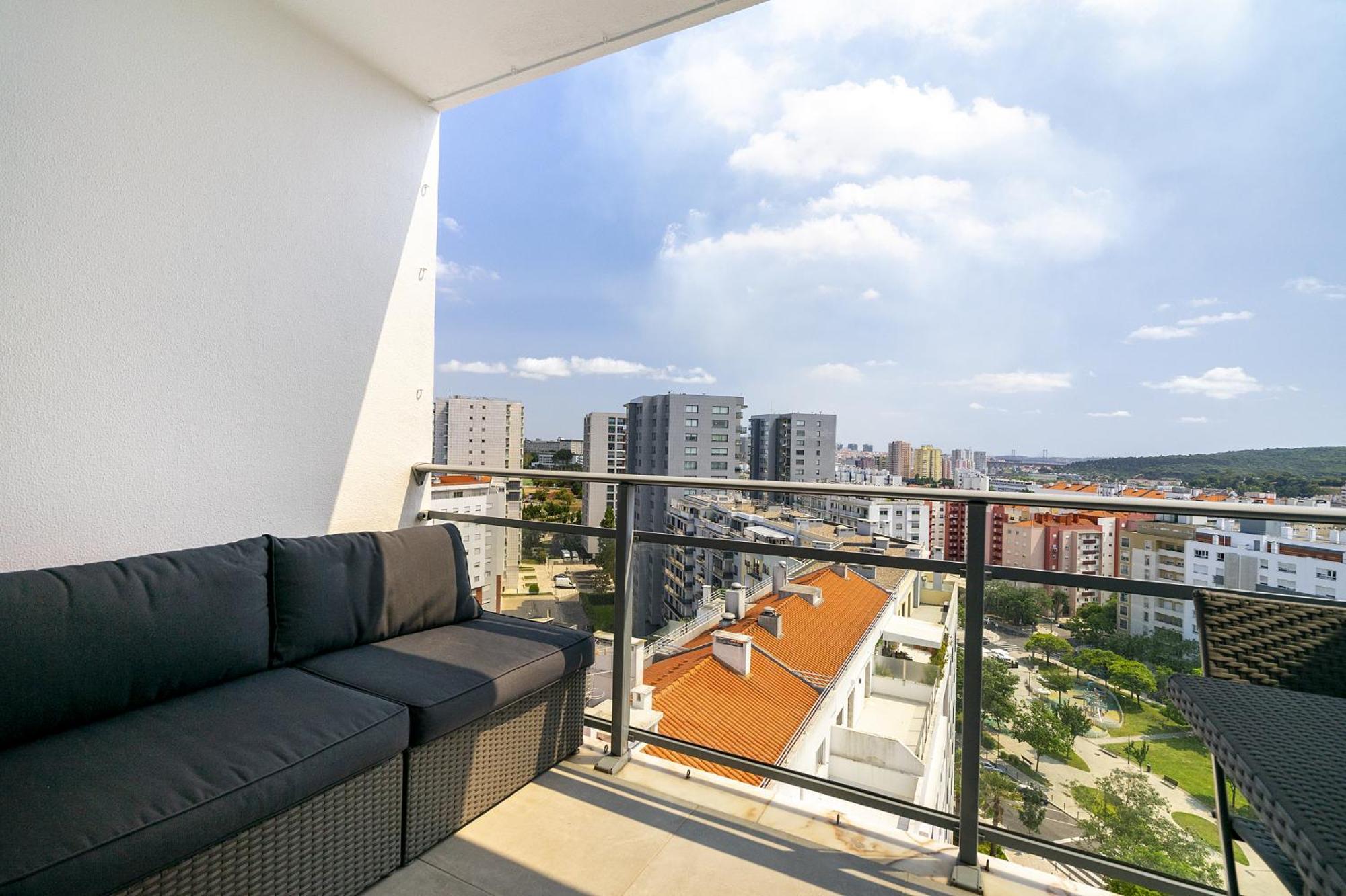 Whome Family Condo - Urban Retreat With Parking, Ac, Elevator In Great Location Lisboa Exterior foto